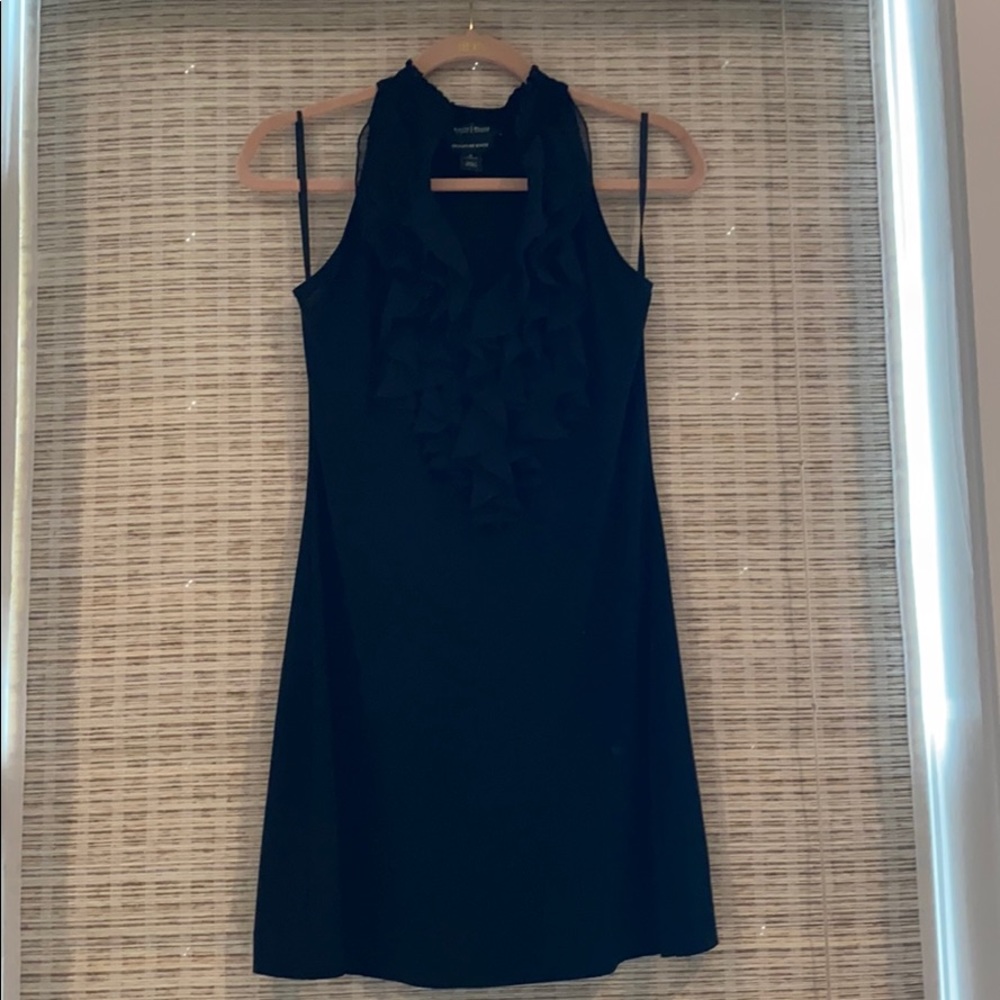 White House black market size medium